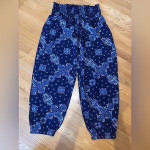 Woman’s Summer Pants